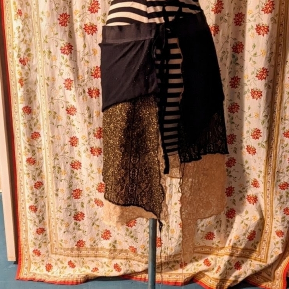 Asymmetrical Panel Skirt - Picture 2 of 2